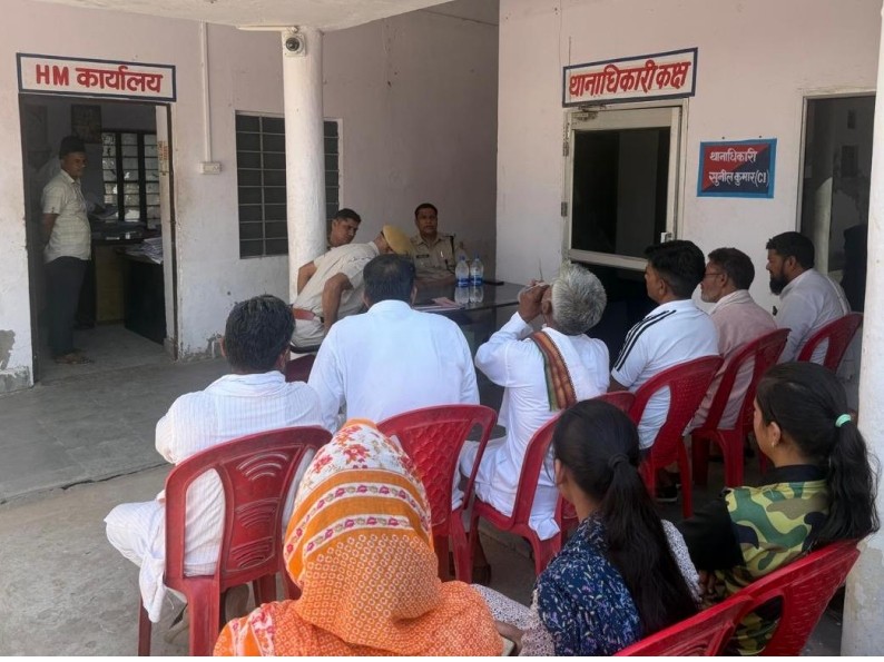 पुलिस ने लोगों से चुनाव को शांतिपूर्ण तरीके से संपन्न कराने में सहयोग करने का आह्वान किया।