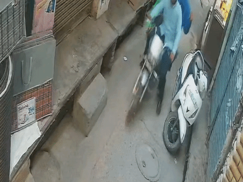 Pathankot Snatchers Terror | Elderly Woman Targeted for Gold Earrings
