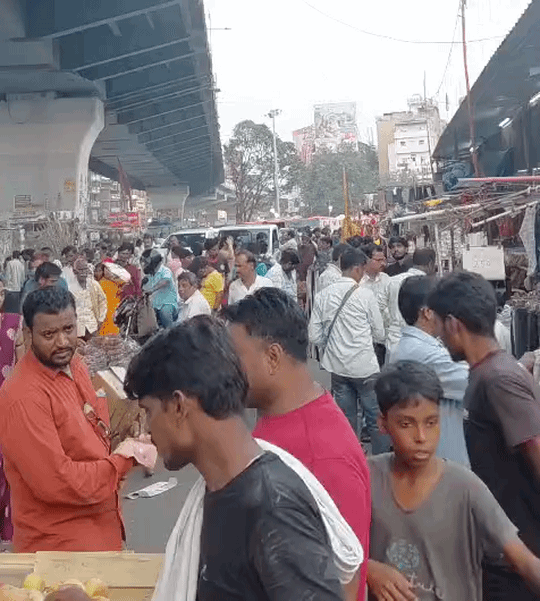 न्यू मार्केट को विकसित करने पर पटना स्टेशन के पास रोड पर भीड़ की स्थिति से राहत मिलने की उम्मीद है। अभी यहां सुबह से रात तक भारी भीड़ रहती है।