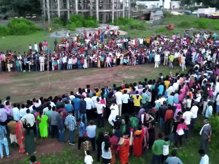 बिलाईगढ़ के राजशाही दशहरे की खासियत यह है कि आयोजन का पूरा खर्च राजपरिवार उठाता है।