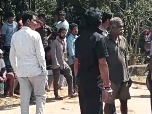 चक्काजाम खुलवाने का प्रयास जारी