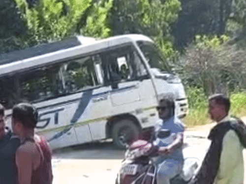बीच बस्ती में हुआ हादसा