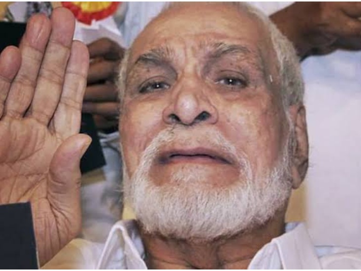 आखिरी दिनों में ली गई कादर खान की तस्वीर।