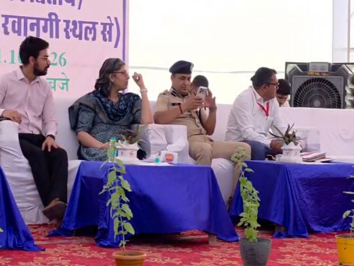 लास्ट ट्रेनिंग के दौरान जिला कलेक्टर चिन्मयी गोपाल, एसपी चूनाराम जाट, एडीएम रविंद्र कुमार और सीईओ रवि कुमार मौजूद रहे।