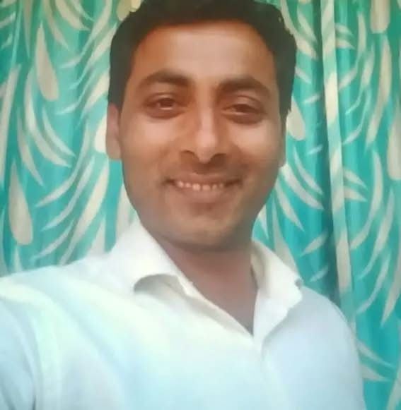 ये तस्वीर विकास अंतल की जिसकी मोबाइल फटने से मौत हो गई।