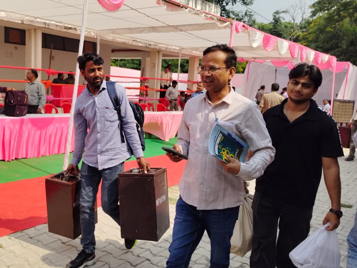 Firozabad MLC Election | Polling Parties Depart for Voting Centers