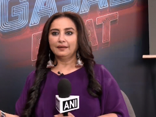 दिव्या दत्ता मनोज बाजपेयी के साथ फिल्म ‘गजब रात’ में नजर आएंगी, जो 23 अक्टूबर को नेटफ्लिक्स पर रिलीज होगी।