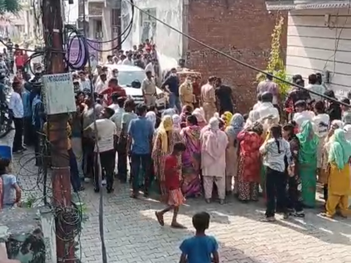 Meerut Murder Case | Rotten Body Found in Nala; Police Investigation