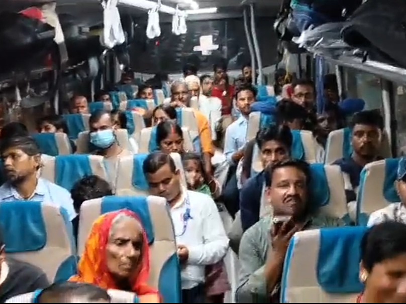 Migrant Bus Motihari Police Free Bus Service | Migrant Workers Relief Swarn Prabhat