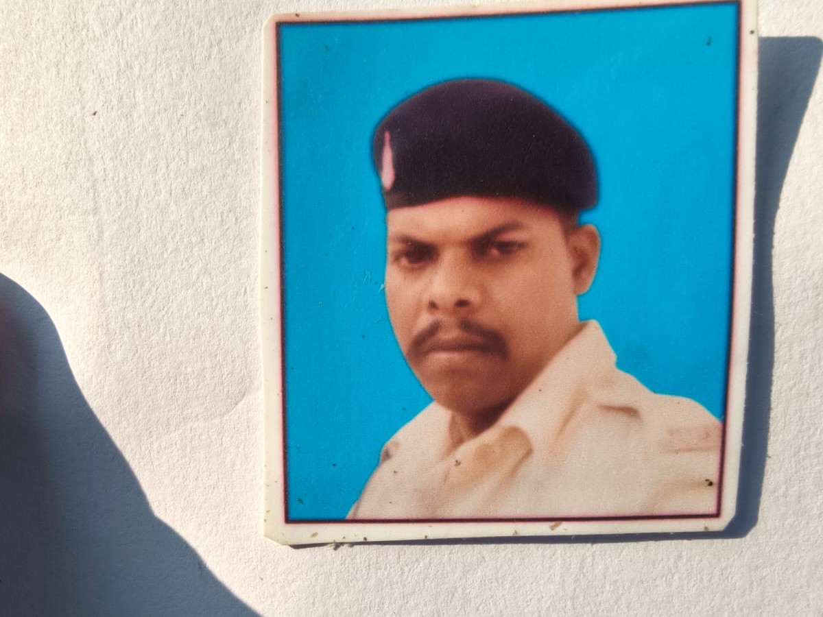सरगुजा के प्रेमनगर में पदस्थ है 31 वर्षीय सुनील बेक - Dainik Bhaskar