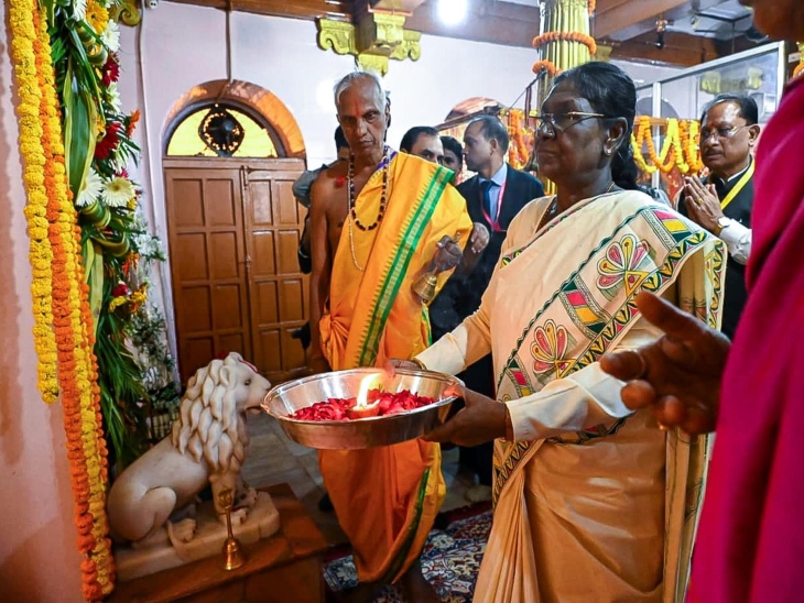 राष्ट्रपति ने जगदलपुर के दंतेश्वरी मंदिर में पूजा-अर्चना की