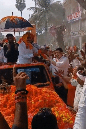 पटना में अनंत सिंह ने पार्टी लाइन से हटकर जनसुराज के प्रत्याशी को लेकर प्रचार किया।