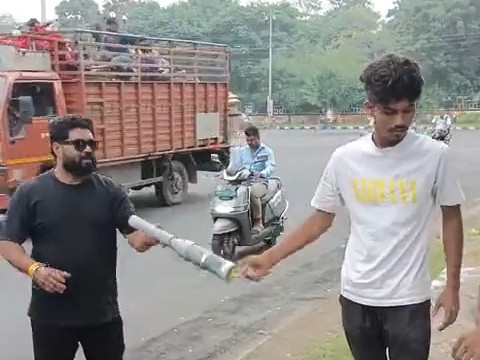 Pvc Pipe Exploded Ujjain Police Ban Carbide Guns Ahead of Diwali | Strict Action Warning