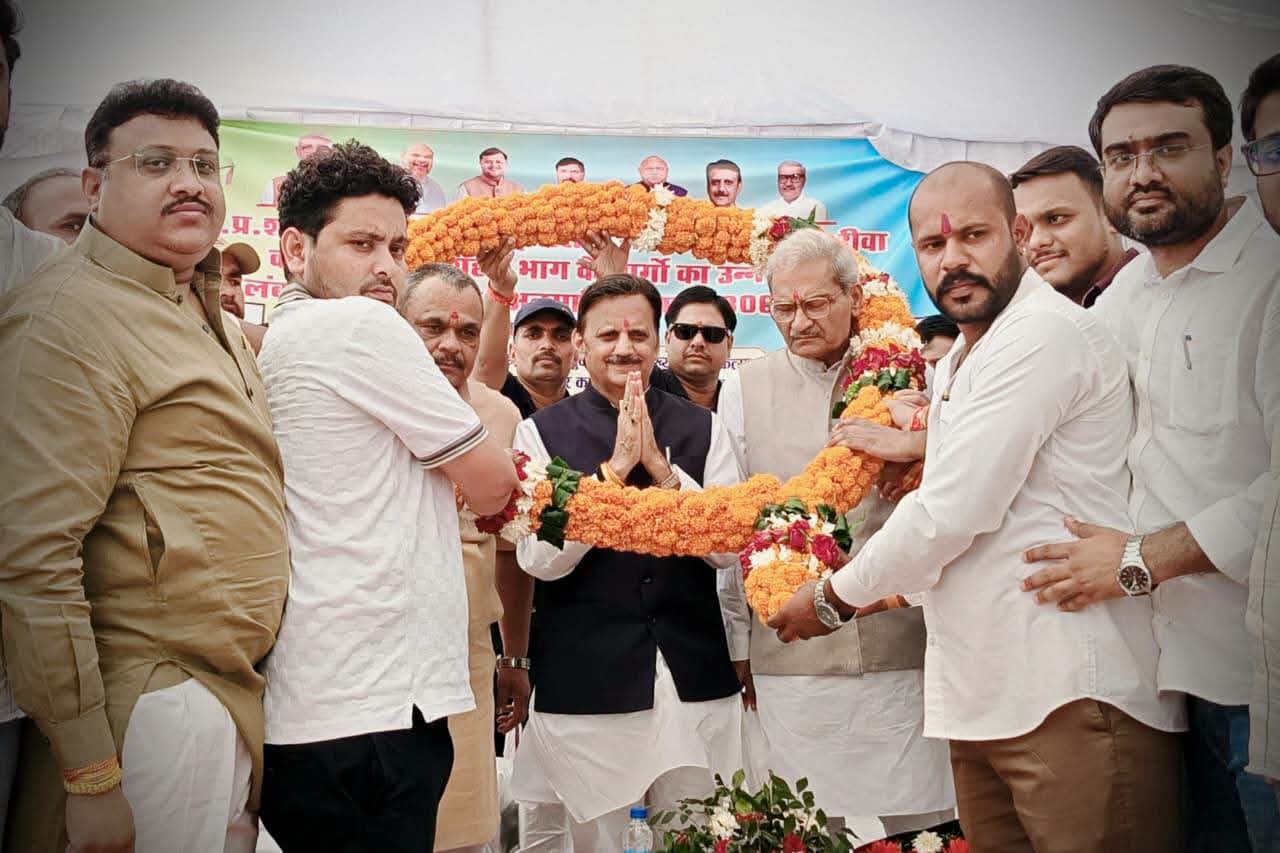 रीवा में 8 करोड़ 6 लाख रुपए की लागत से 2 सड़कों का निर्माण कराया जाएगा।