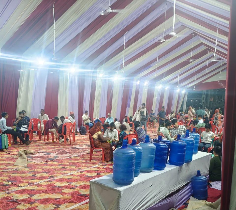 पीईटी परीक्षा को लेकर रेलवे ने जलपान से लेकर रात में आराम तक की व्यवस्था की है।