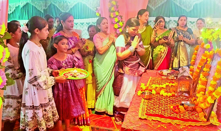 Kheer Prasad kept in the light of the 16-phase moon, Bengali community ...