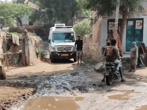 Fake Fight Rumor in Luhari Khurd | 9 Ambulances Reach Village