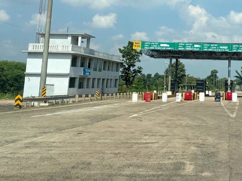 बालोद-दल्लीराजहरा मार्ग पर जमही टोल प्लाजा में शुल्क वसूली शुरू हो गई है।