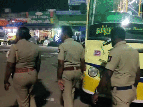 सभी बस स्टैंड पर भी सघन तलाशी अभियान चलाया जा रहा है।