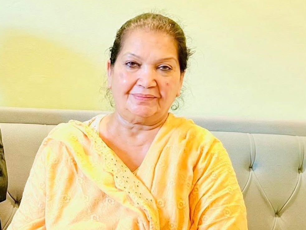 तारानगर विधायक नरेंद्र बुडानिया की पत्नी कनक बुडानिया भी चुनाव मैदान में।