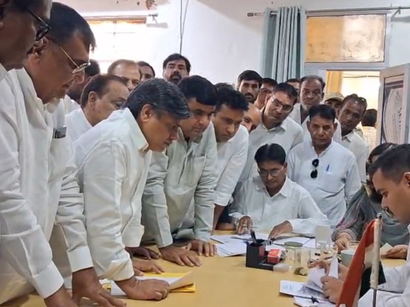 जिला परिषद के 39 वार्डों में आधे से ज्यादा उम्मीदवारों के ग्रेजुएट होने से चुनाव में शैक्षणिक योग्यता भी एक प्रमुख चर्चा का विषय बनी।
