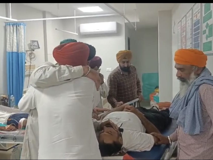 घायलों का अस्पताल में चल रहा इलाज।