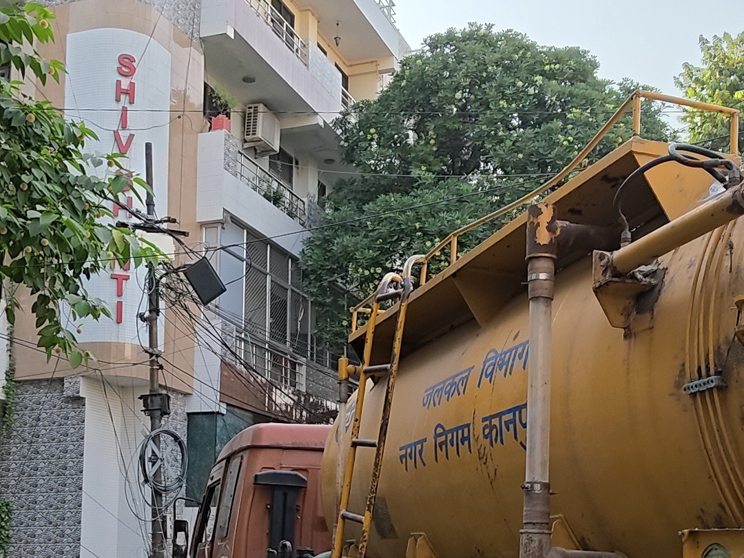 Kanpur Juhi Gaushala Sewer Cleaning | Corporator Action & Jal Kal Dept