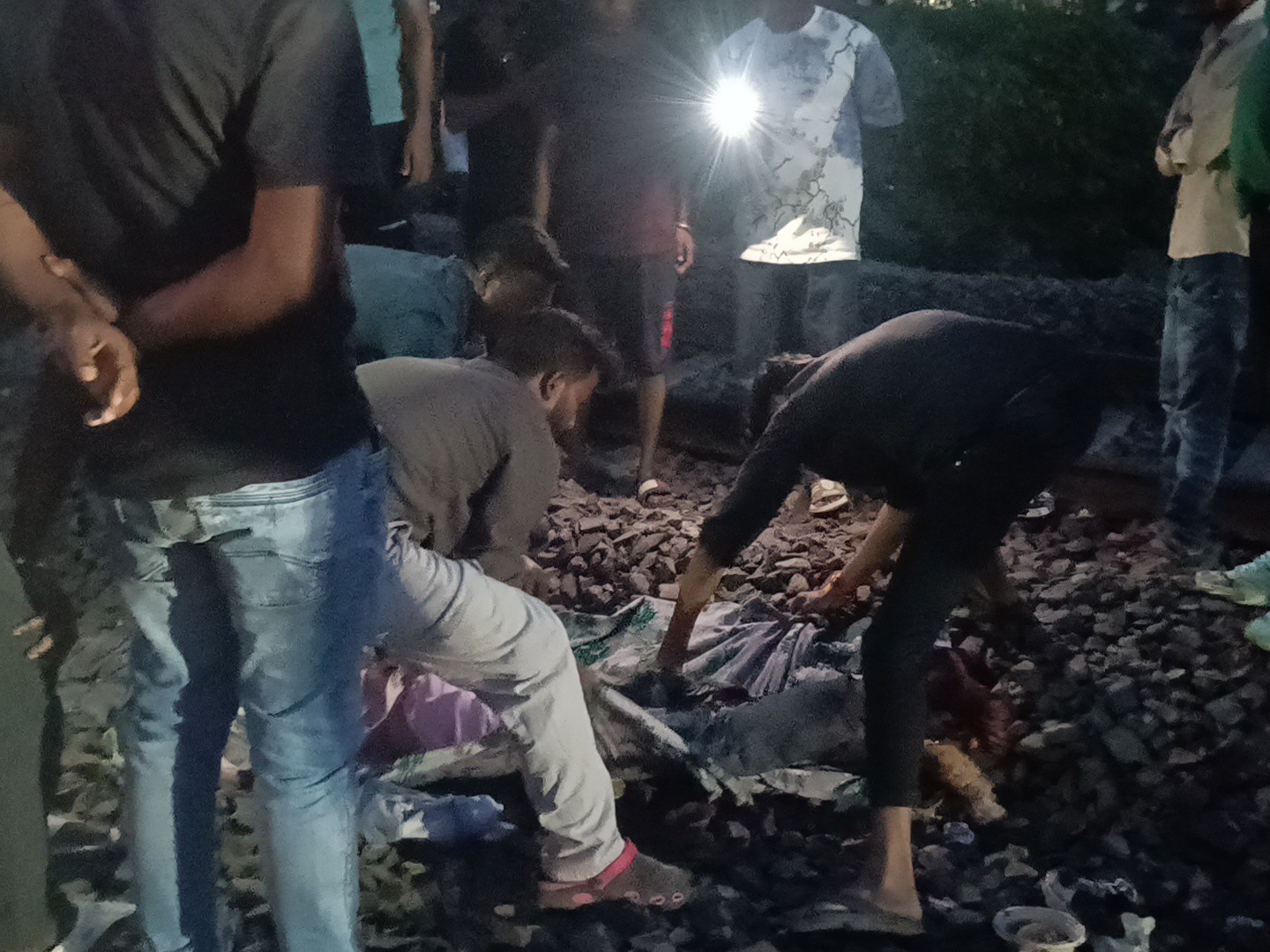Kishanganj Ruidhasa Overbridge Accident | Youth Leg Amputated After Fall