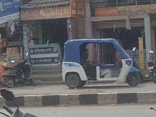 MP-UP, राजस्थान, बिहार में अगले दो दिन बारिश का अलर्ट: छत्तीसगढ़-झारखंड के कई जिलों में स्कूल बंद, अर्नब तूफान का असर comp 2 8 1793175146082