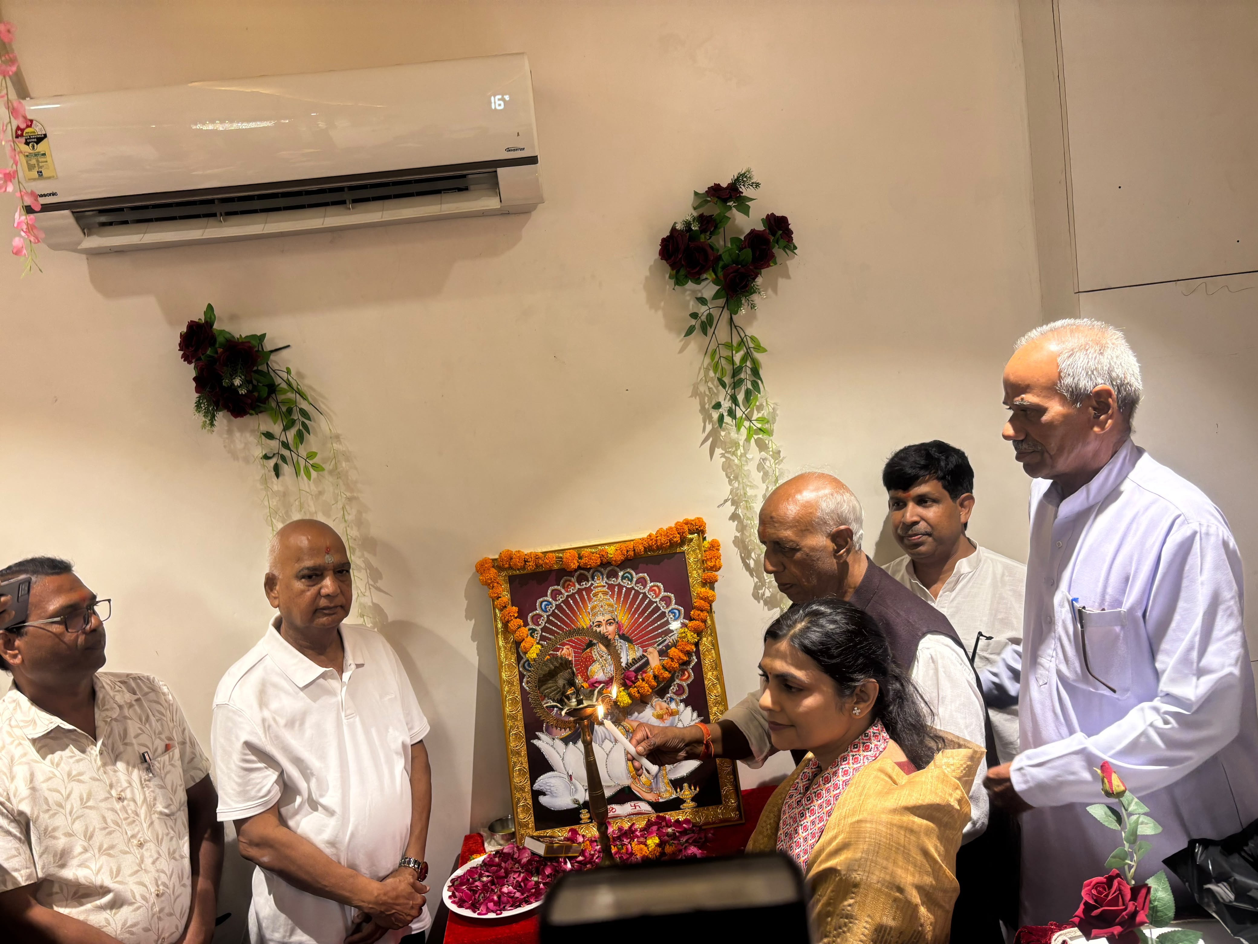 Sandila Journalist Samman Samaroh | Ex-MLA Raj Kumar Agarwal Honors Media