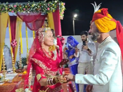 हुबर्ट और सोफी ने कपल डांस भी किया।