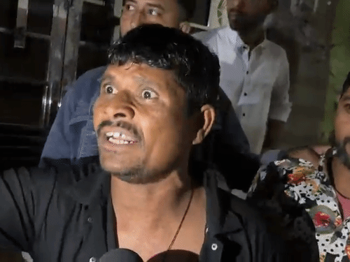 पति सोनू बोला- पत्नी 4 बच्चों को घर पर छोड़कर प्रेमी के साथ थी।