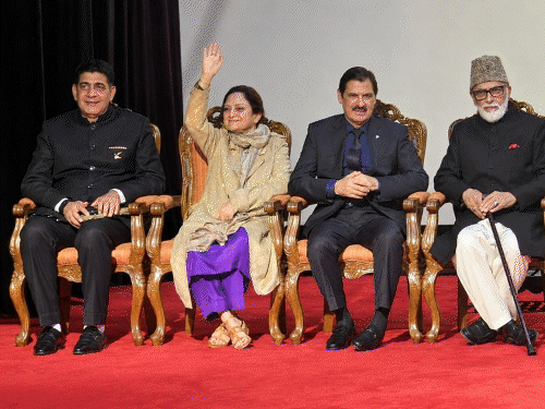 कैबिनेट विस्तार 27 अक्टूबर को हुआ था। एलजी मनोज सिन्हा ने शपथ दिलाई।