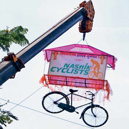 attractive sky lantern in nashik अनोख्या आकाशकंदिलांची दुनिया न्यारी