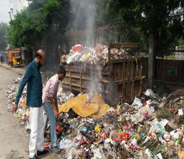 garbage issue in aurangabad कचराकोंडी मुदतीतील 45 पैकी 32 दिवस संपले