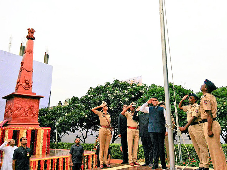 CM Fadnavis did flag hoisting in Aurangabad on Marathwada Mukti Sangram