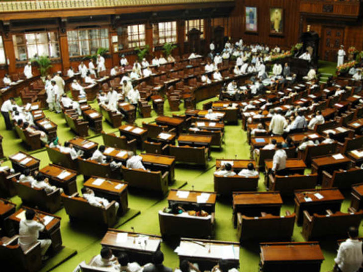 Opposition will embroil the government in the spy purchase case; BJP boycotts Parliamentary IT committee meeting today; news and live updates | हेरगिरी सॉफ्टवेअर खरेदी प्रकरणात विरोधक सरकारची कोंडी करणार; संसदेच्या आयटी समितीची बैठक आज, भाजपने टाकला बहिष्कार - Vimarsana News