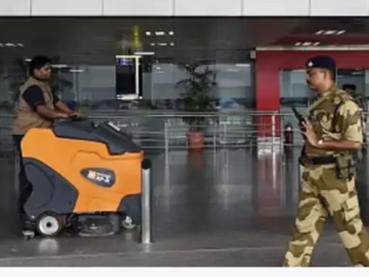 New Delhi Indira Gandhi International IGI Airport Received Bomb Threat Security Increased | अल कायदा नेत्याच्या नावाने मिळाला धमकीचा ई-मेल, सुरक्षा यंत्रणा हाय अलर्टवर - Vimarsana News