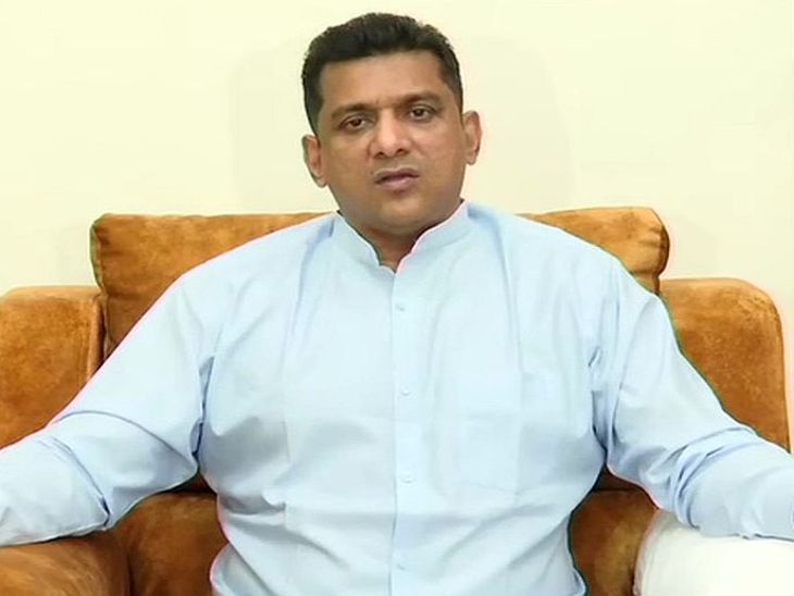 Maharashtra : State government plans to increase hotel, restaurant and mall hours, Minister Aslam Sheikh | हॉटेल, रेस्टॉरंट आणि मॉलच्या वेळा वाढवण्याचा राज्य सरकारचा विचार, मंत्री अस्लम शेख यांनी दिली महत्त्वाची माहिती - Vimarsana News