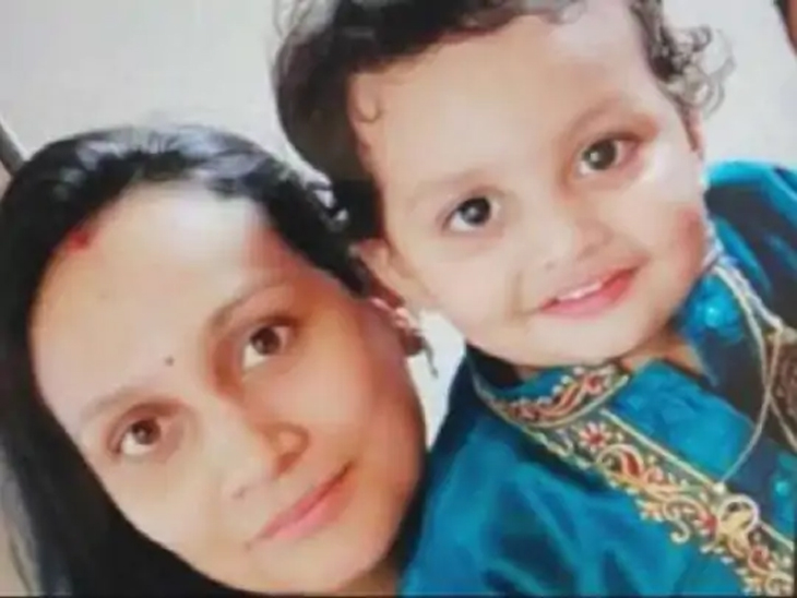 Mother Kills 3 Year Old Son Then Commits Suicide In Nashik Latest News And Updates | ऑनलाईन क्लासमध्ये लक्ष देत नव्हता साडे तीन वर्षांचा चिमुकला, आईने तोंड दाबून केली हत्या मग स्वतःला देखील संपविले - Vimarsana News