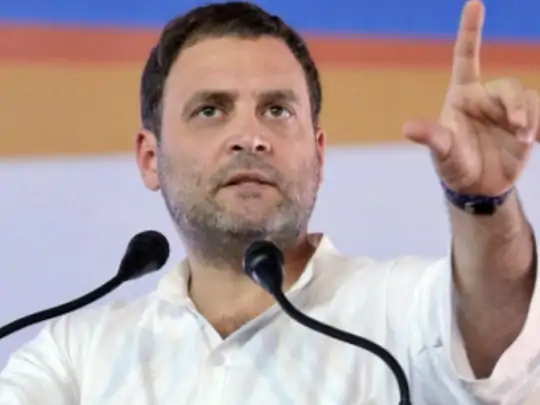 Rahul Gandhi Twitter Account Locked Update | Congress Leader Rahul Gandhi To Twitter Over His 19 Million Followers | राहुल गांधी म्हणाले- ट्विटर माझ्या 1.9 कोटी फॉलोअर्सचा हक्क हिसकावतेय, हा तर लोकशाहीवरच हल्ला - Vimarsana News