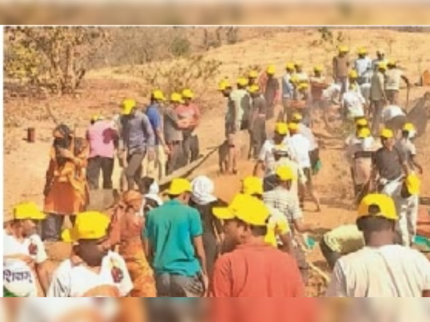 Nine stone dams with earthen dams built by the youth through hard work