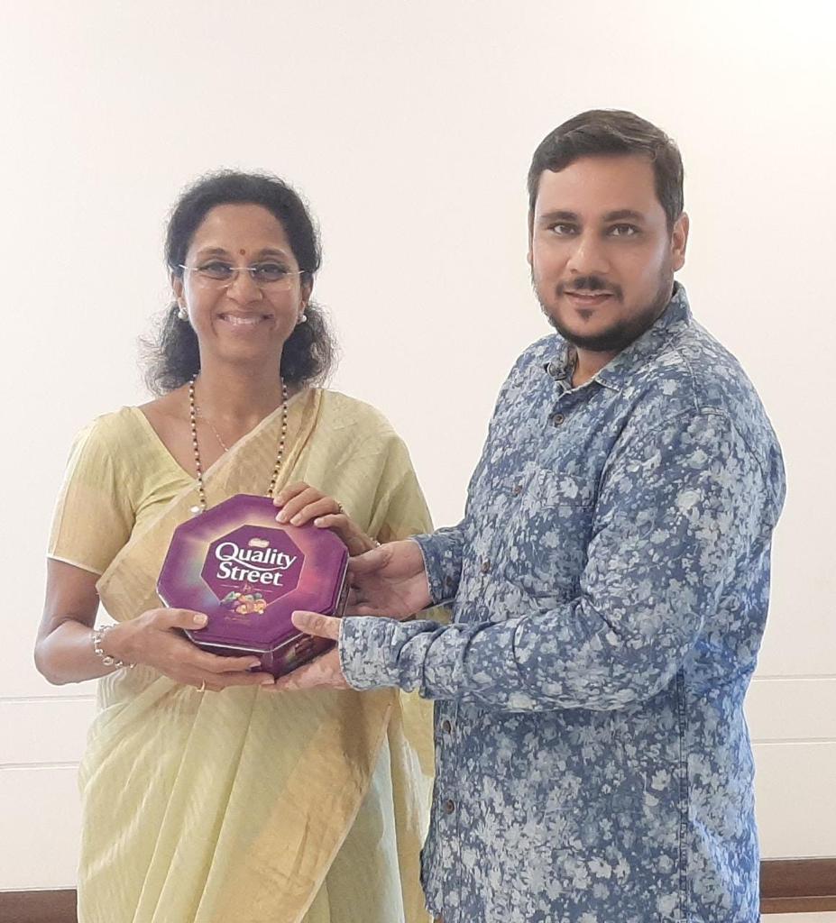 Ajit Dada-Supriya Sule celebrated Raksha Bandhan - Dhananjay Munde said ...