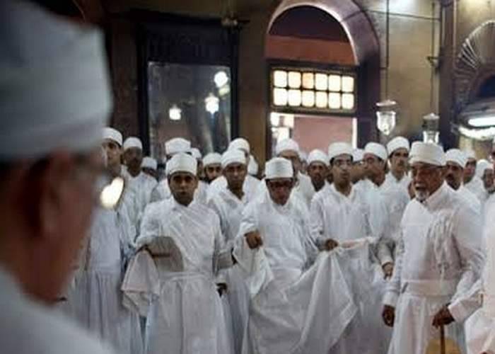 What is 'Dokhmenashini'? How exactly funeral performed in Parsi