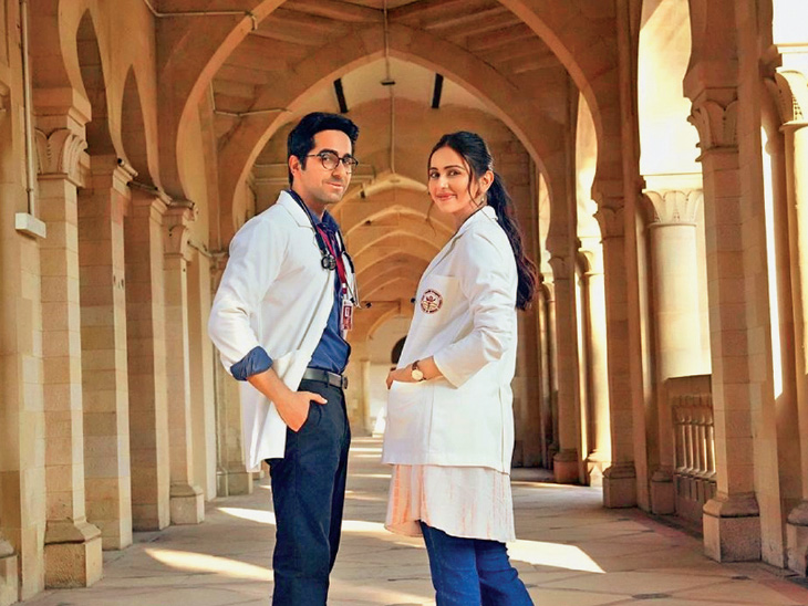 Doctor Ji Rss Ayushmann and Rakul's upcoming film 'Doctor Ji' will release on 14th ...