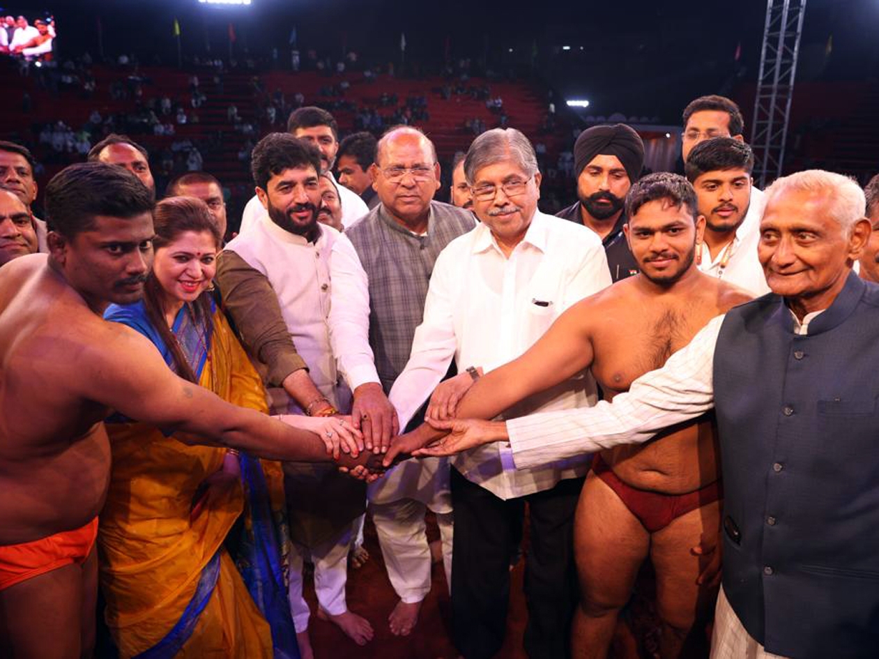 कुस्तीपटूंना मानधनासोबत निवृत्तीवेतन, वैद्यकीय सुविधा मिळण्यासाठी