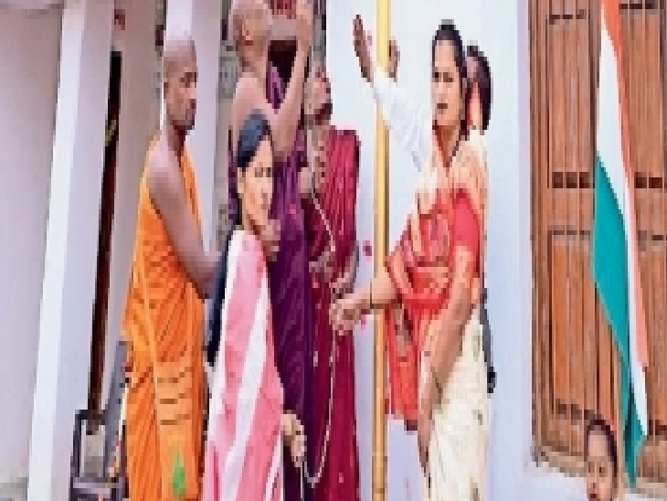 प्रजासत्ताक दिनी टेंभुर्णा ग्रामपंचायतीत‎ भदंत रेवत यांच्या हस्ते