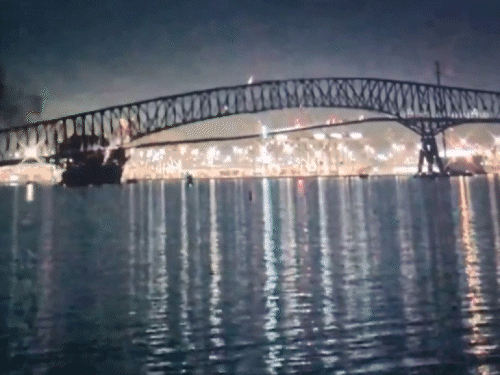 Key Bridge Collapse Rescue US Francis Scott Key Bridge Collapse Rescue Operation Update | Ship ...