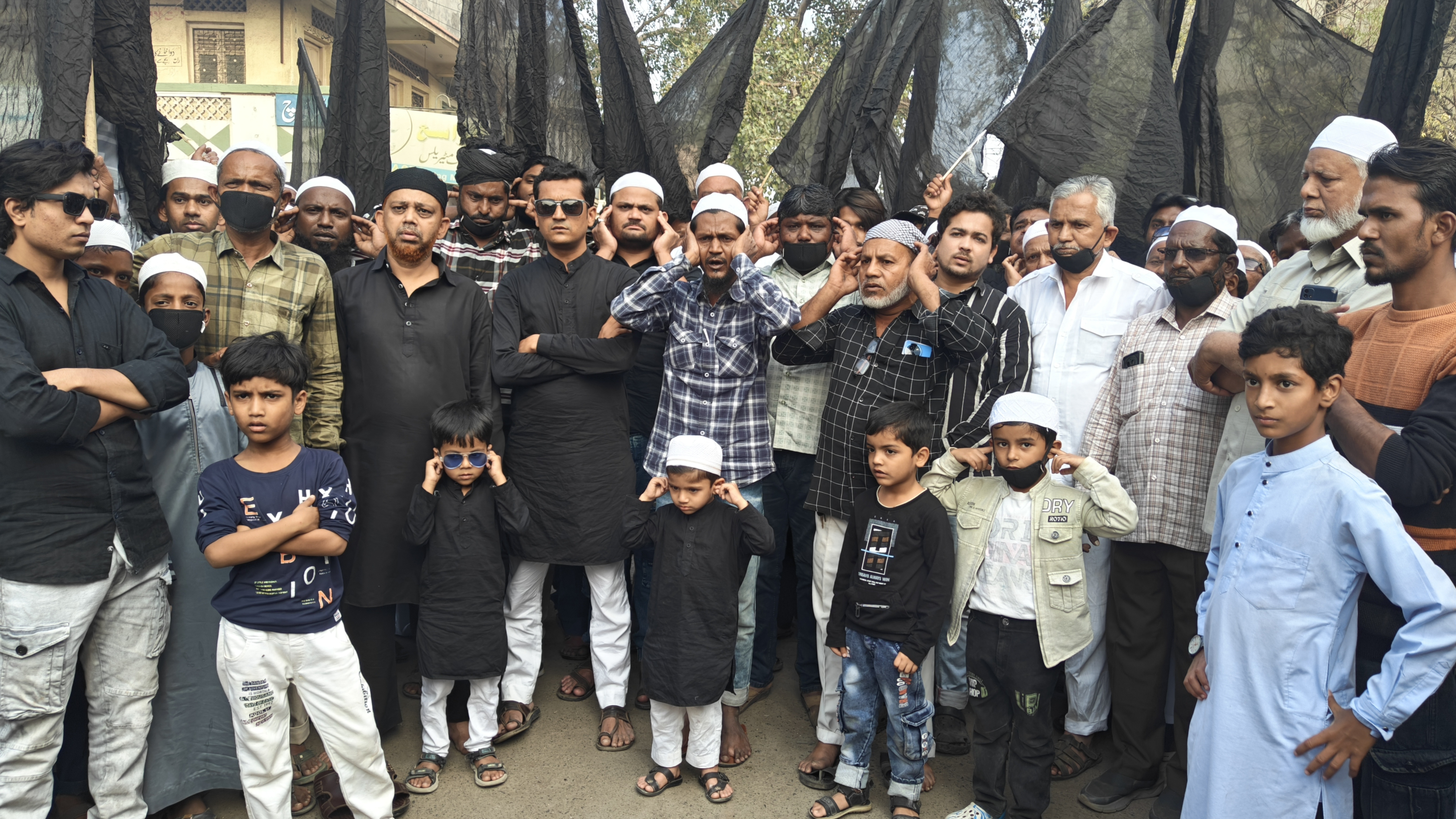 In protest of the fall of Babri, Malegavi mass azaan, protest by ...