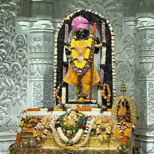 देशभरात धूलिवंदनाचा उत्साह: महाकालला गुलाल लावला; रामलल्लाने धनुष्याऐवजी धरली पिचकारी; यूपीच्या संभलमध्ये लोक डीजेवर नाचले